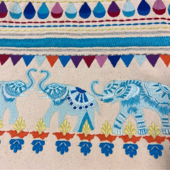 Chico’s Purse Clutch Cross Over Wallet Wristlet Embroidered Elephants Charm - Picture 10 of 11